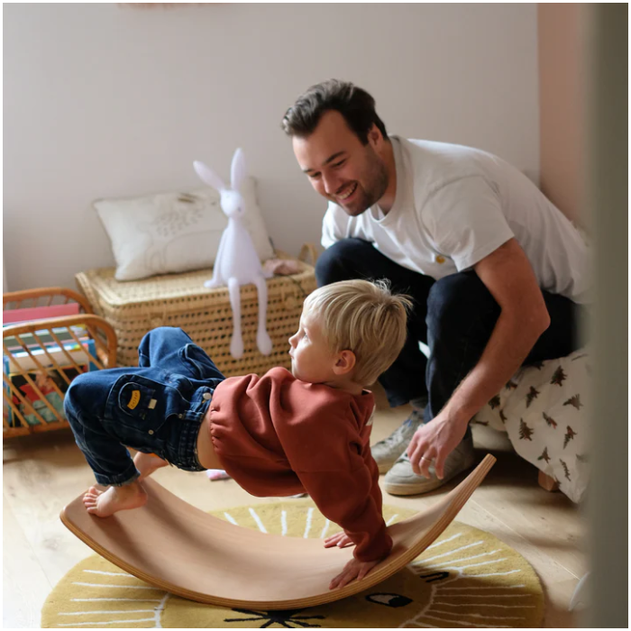 LOT - Planche d'équilibre + 10 Cartes de Yoga Observe Montessori